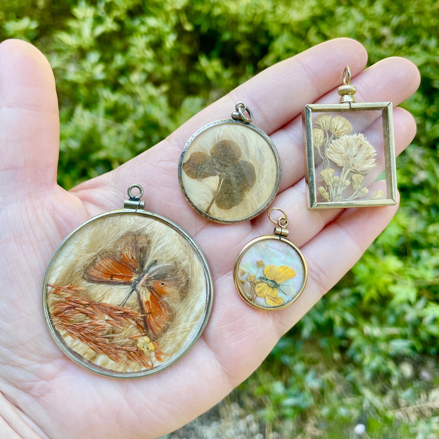 Vintage Pressed Clover Flowers Pendant