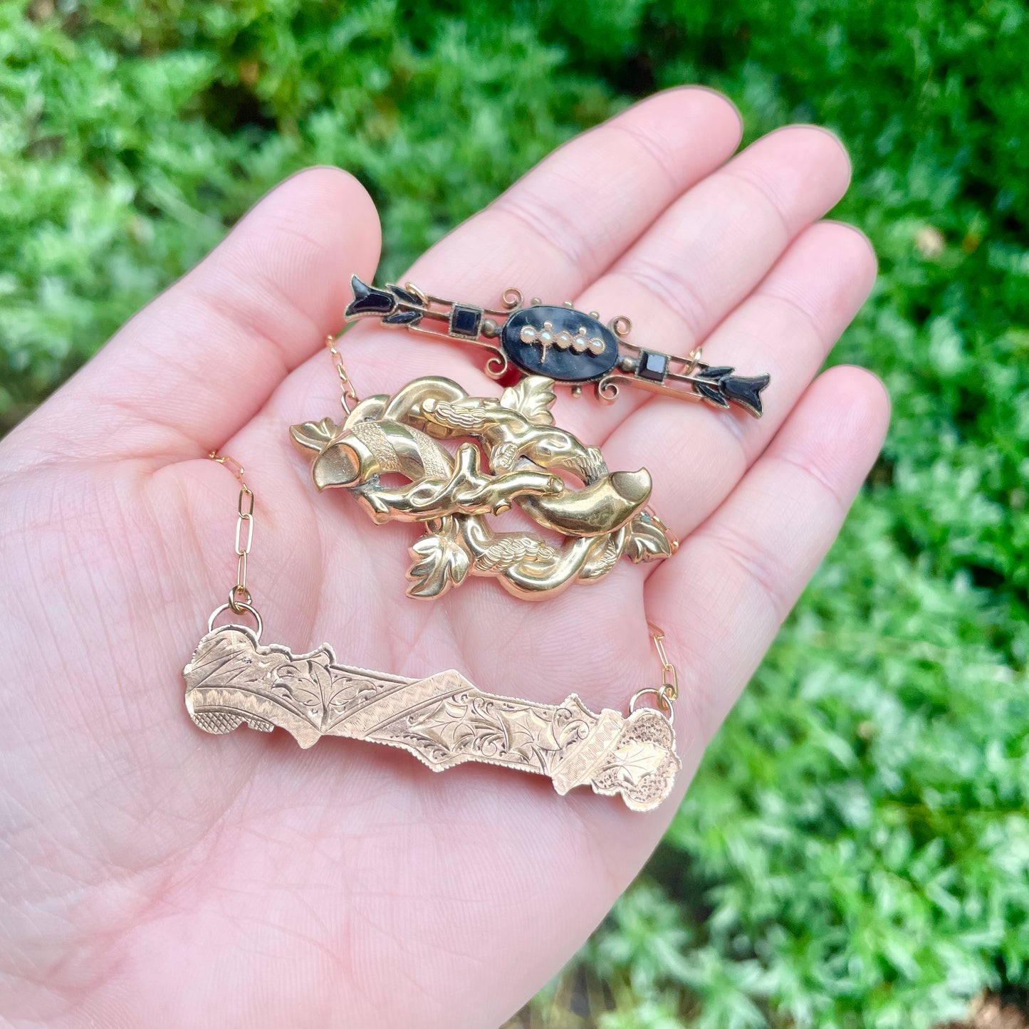 Victorian Etched Scrolling Leaves Bar Pin Necklace