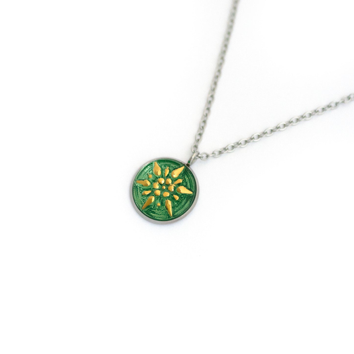 Green and Gold Star Uranium Glass Button Necklace