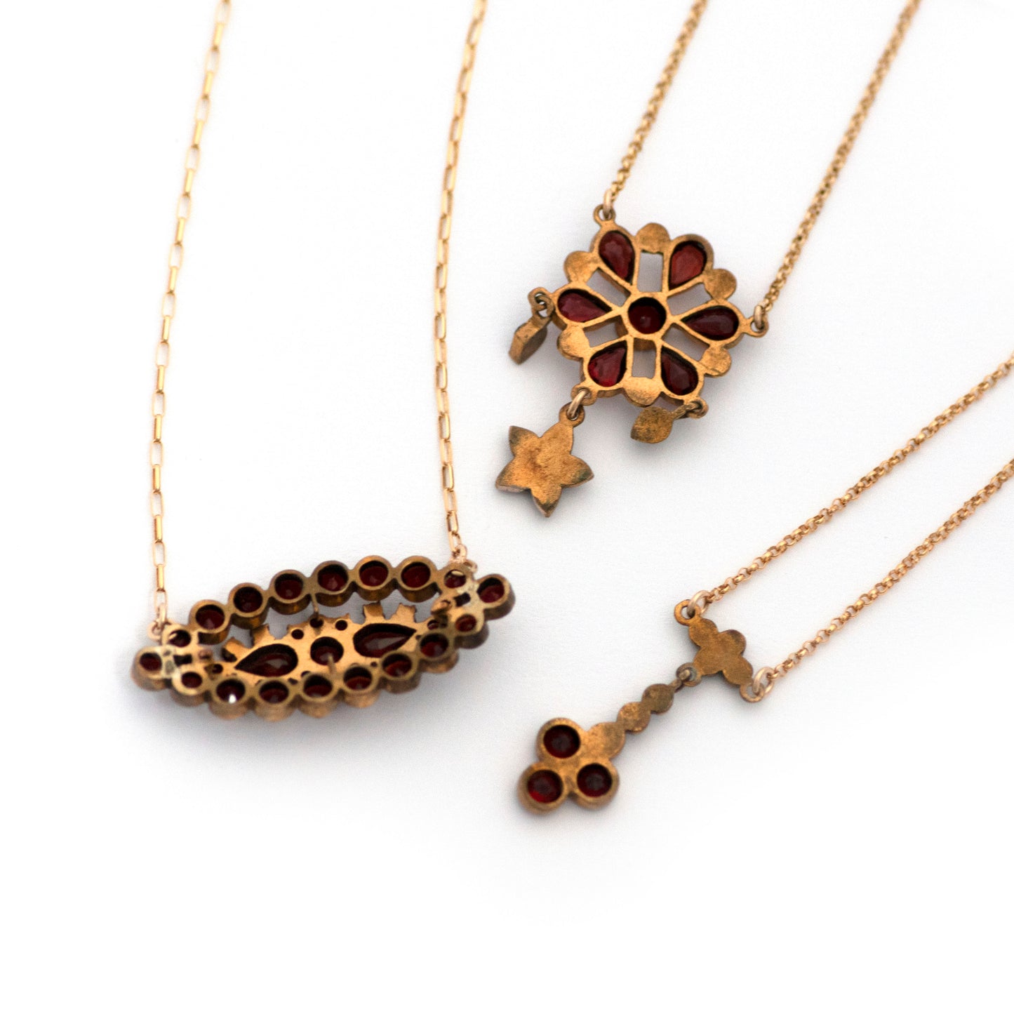Pointed Ellipse Oval Bohemian Garnet Necklace