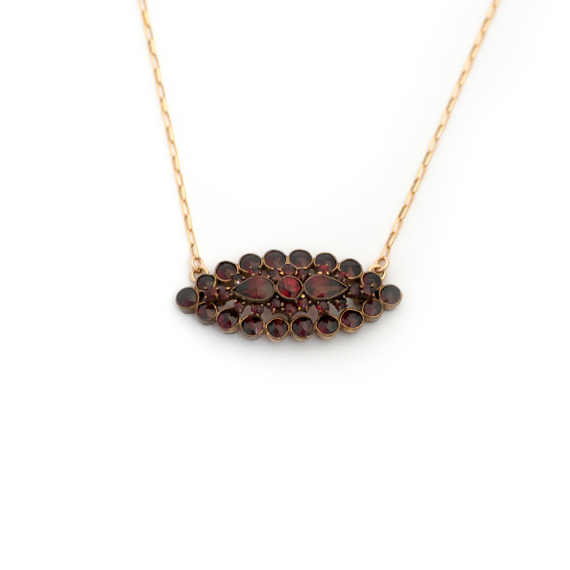 Pointed Ellipse Oval Bohemian Garnet Necklace