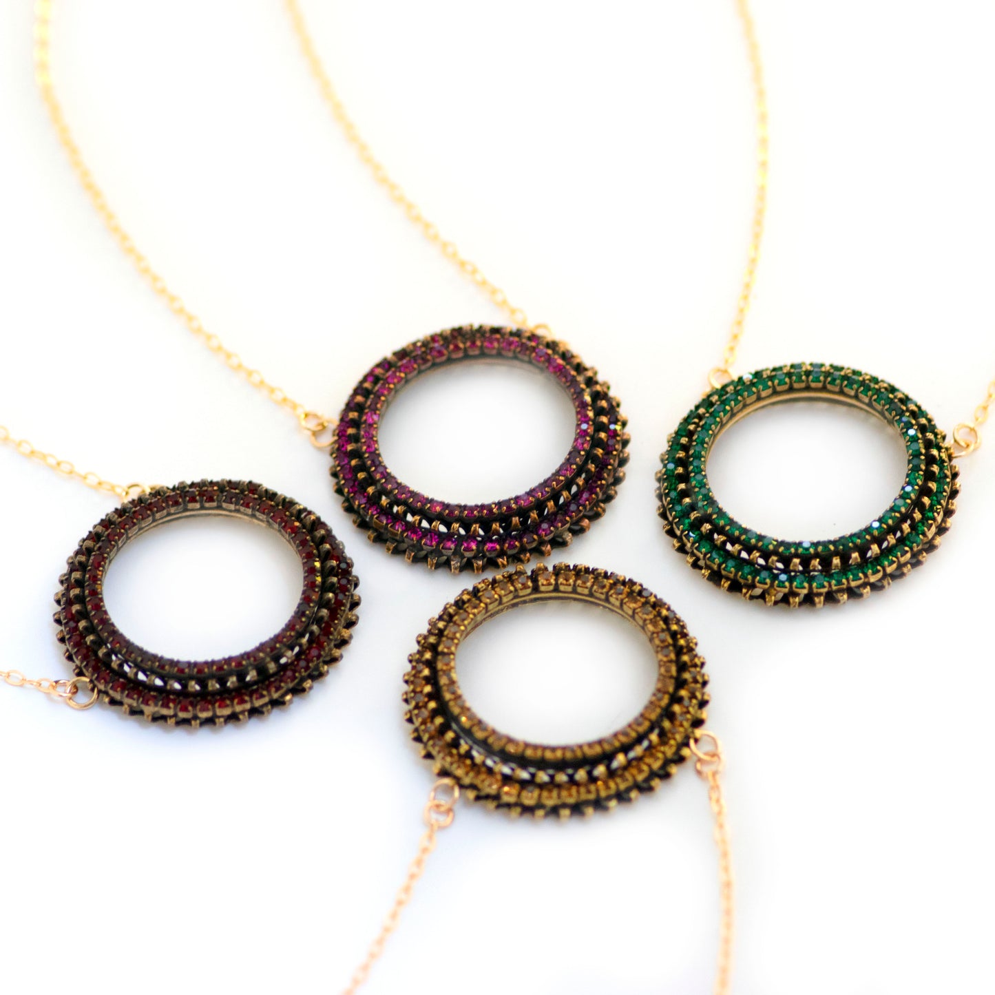 Vintage PINK Rhinestone Circle Necklace