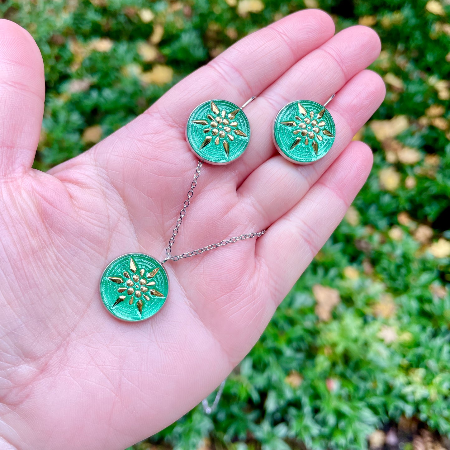 Green and Gold Star Flower Uranium Glass Button Necklace and Earrings Gift Set