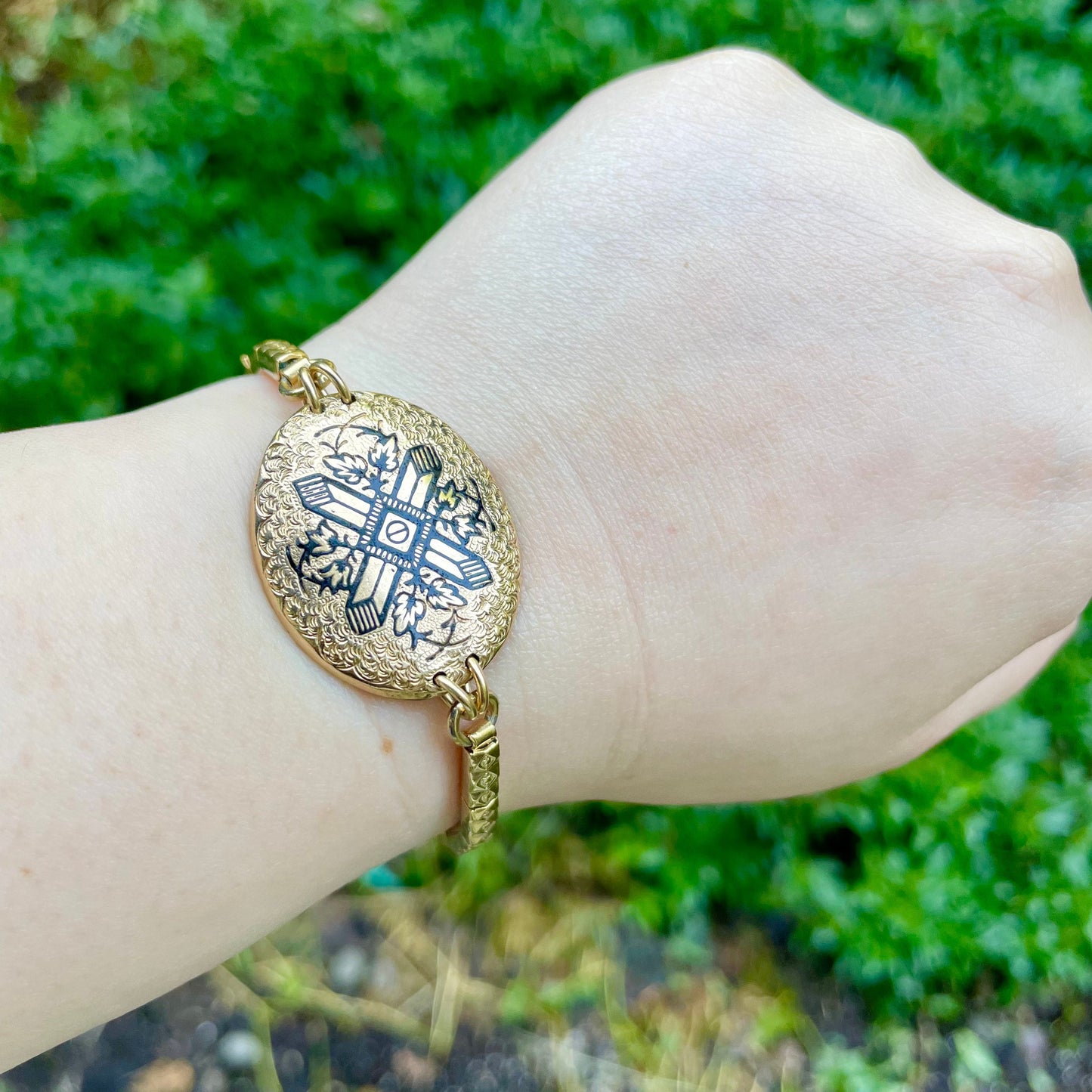 Victorian Taille d'Epargne Brooch Bracelet