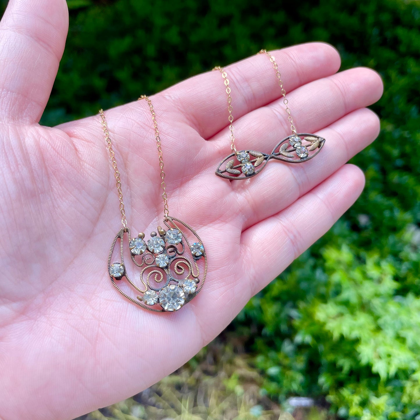 Eyes of the Beholder Clear Paste Necklace