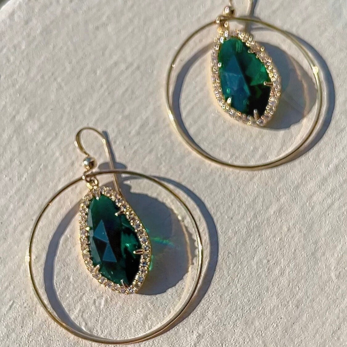 Vintage Emerald Green Rhinestone Drop Circle Earrings